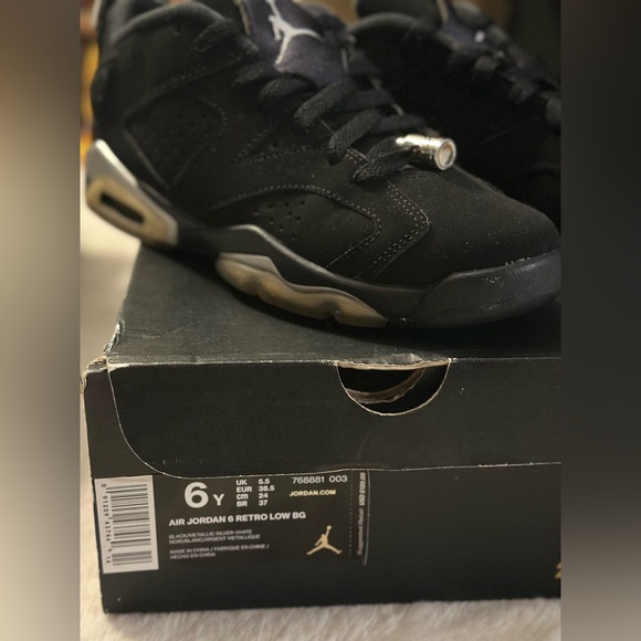 Jordan 6 low gs sz 6 - Picture 2 of 8